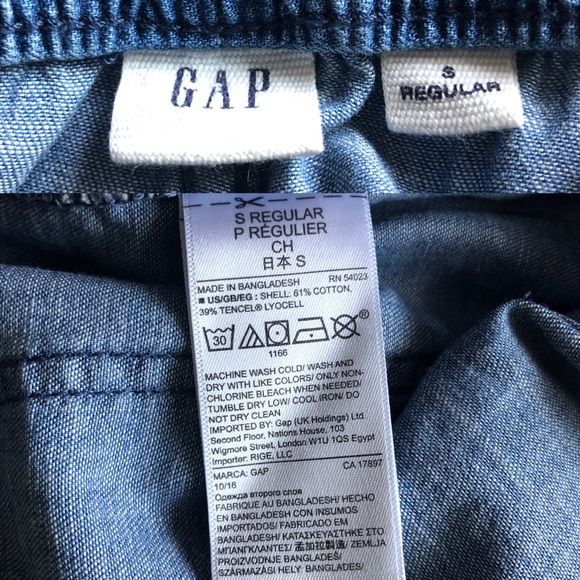Gap Chambray Shorts - Picture 5 of 5